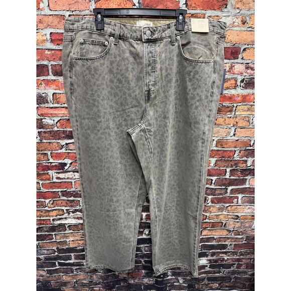 NWT Ladies Universal Thread Light Beige Animal Print Mid Rise 90s Bagging Sz 17 - Picture 1 of 2